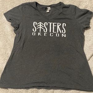 SISTERS OREGON PRINT SHIRT- SIZE XL